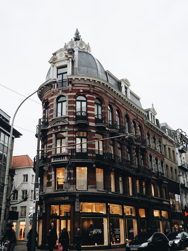 Antwerp Shopping Guide Dries-van-Noten flagship store
