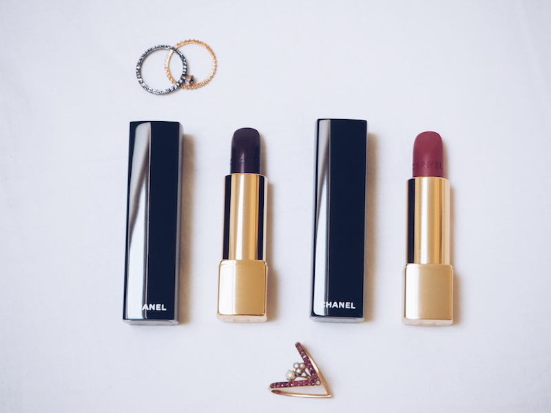 Chanel lipstick in Rouge Noir and La Merveilleuse 