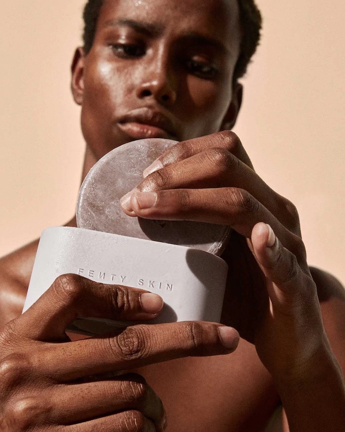 Fenty Beauty COCOA CLEANS'R SOOTHING ALL-OVER CLEANSING BAR