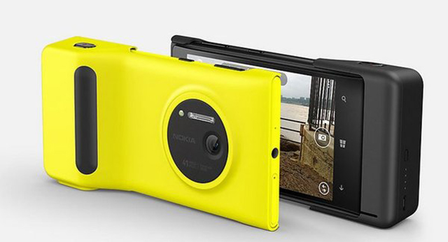 Nokia-Lumia-1020-with-Camera-Grip